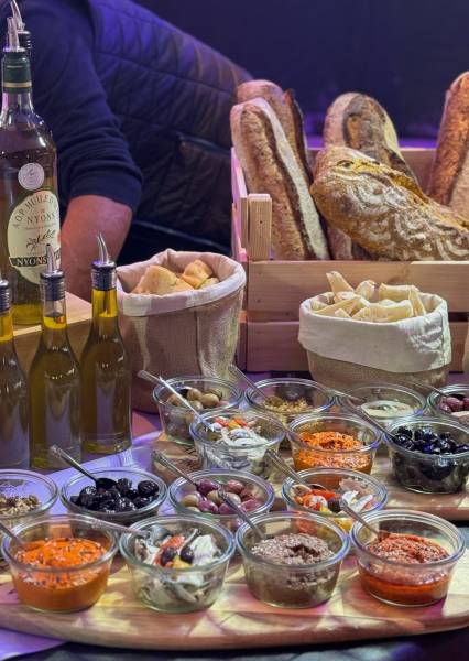 Lancement du nouveau porsche MACAN 100% électrique par La Fine Fourchette